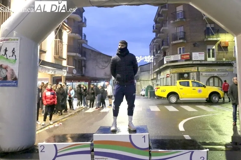 A pesar de la lluvia, buena participación en la XXIII San Silvestre ADOS de Vitigudino / CORRAL