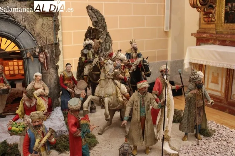 Foto 10 - Los Carmelitas estrenan un Bel&eacute;n Napolitano con las figuras de Santa Teresa y San Juan de la Cruz