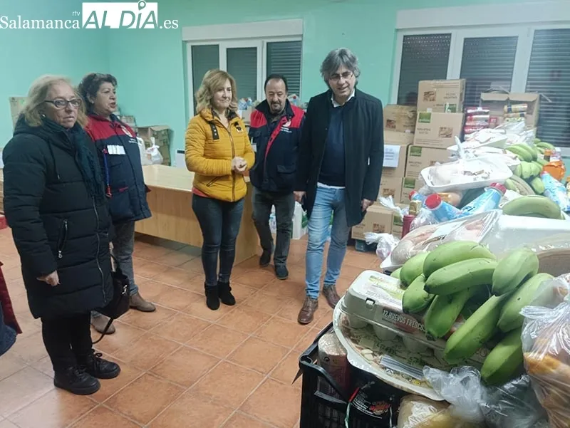 Foto 3 - San Jos&eacute; Artesano reparte m&aacute;s de 40 cestas navide&ntilde;as en B&eacute;jar