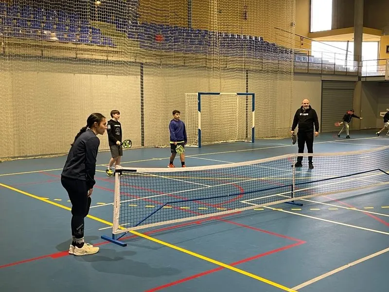 Foto 2 - El pickleball llega a Guijuelo
