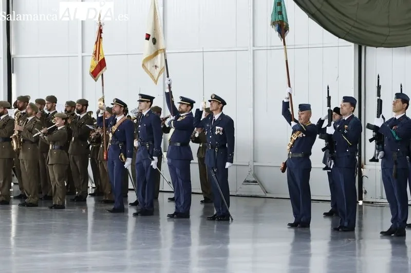 Imágenes del acto en Matacán por Nuestra Señora de Loreto, Patrona de la Aviación. Fotos: David Sañudo.