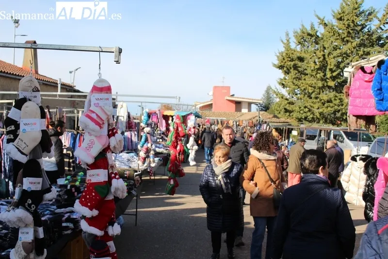 El Mercadillo de Trabanca cumple 19 años con una excelente salud / SILVESTRE 