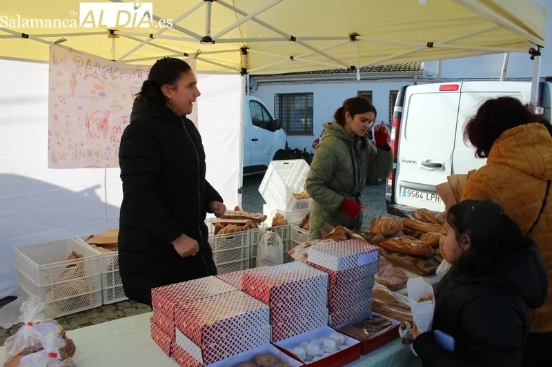 El Mercadillo de Trabanca cumple 19 años con una excelente salud / SILVESTRE 