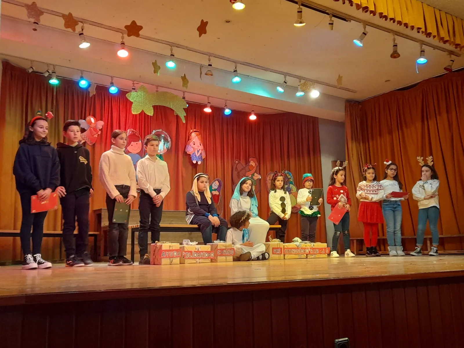 Celebraciones navideñas en el Colegio San Juan Bosco.