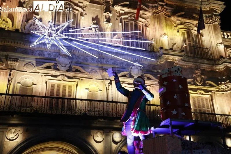 Pasacalles Buzón Exprés. 'Los Carteros de la Navidad'. Fotos: David Sañudo.