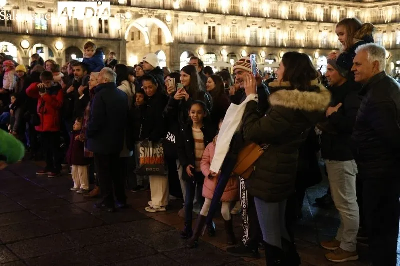 Pasacalles Buzón Exprés. 'Los Carteros de la Navidad'. Fotos: David Sañudo.