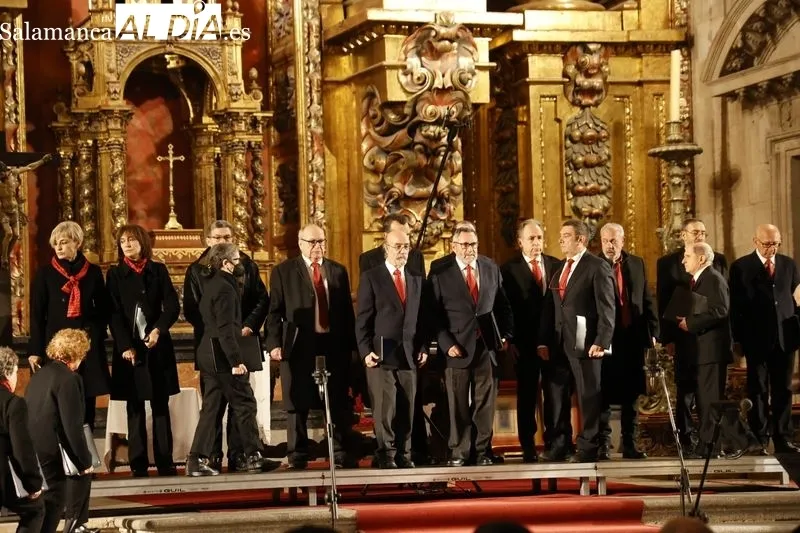 Imágenes del concierto del Coro Santa Cecilia y el Coro de Cámara de la Escuela Municipal de Música de Salamanca. Fotos: David Sañudo.