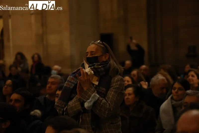 Imágenes del concierto del Coro Santa Cecilia y el Coro de Cámara de la Escuela Municipal de Música de Salamanca. Fotos: David Sañudo.