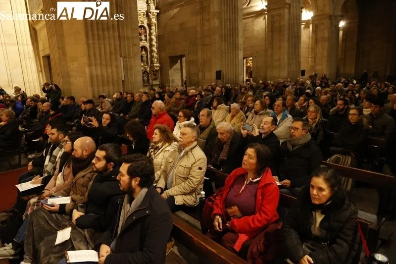 Imágenes del concierto del Coro Santa Cecilia y el Coro de Cámara de la Escuela Municipal de Música de Salamanca. Fotos: David Sañudo.