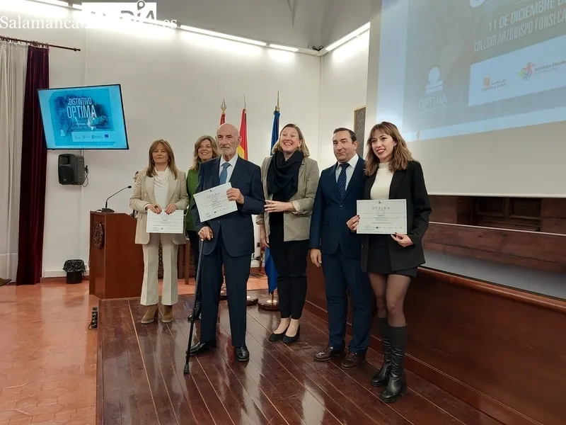 Algunas imágenes de acto de entrega de los distintivos 'Óptima Castilla y León'. 