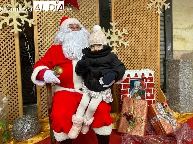 Foto 9 - Pap&aacute; Noel llega a la villa ducal rodeado de motos