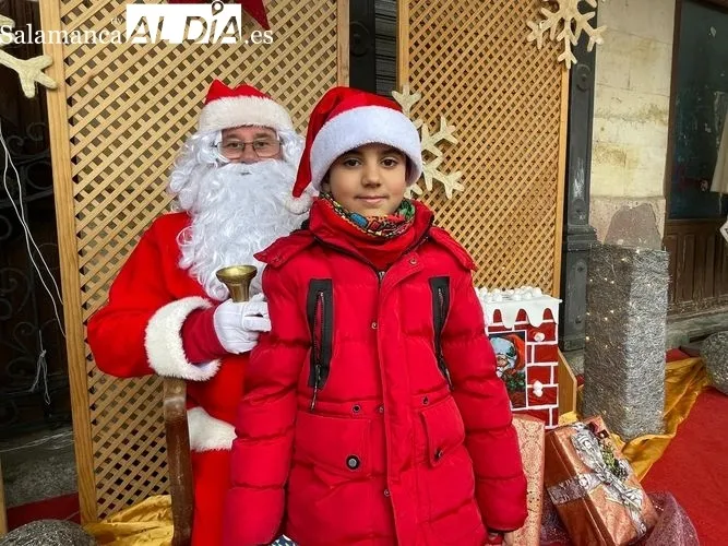 Foto 5 - Pap&aacute; Noel llega a la villa ducal rodeado de motos