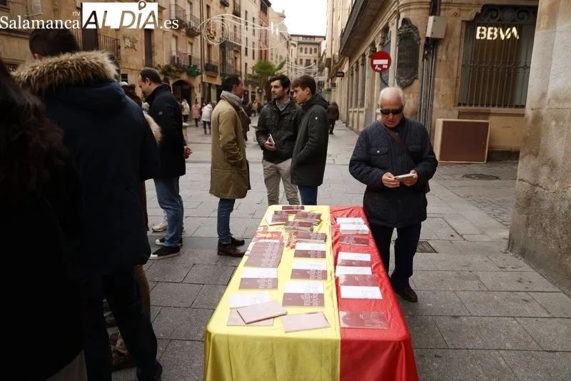 El PP de Salamanca en la plaza del Liceo por el Día de la Constitución. Fotos: David Sañudo.