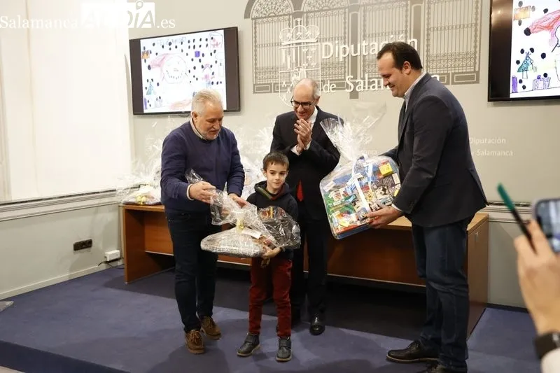 Entrega de los premios escolares del IX Concurso de Postales Navideñas