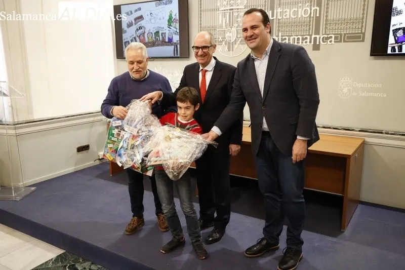 Entrega de los premios escolares del IX Concurso de Postales Navideñas
