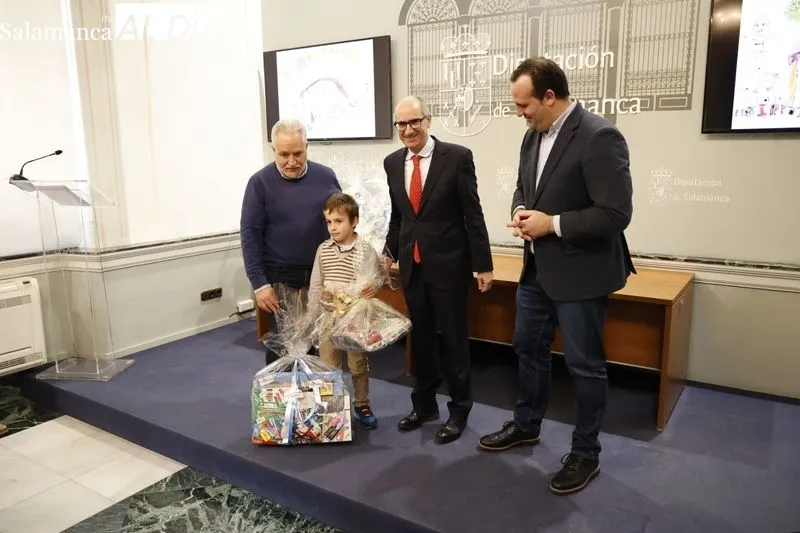 Entrega de los premios escolares del IX Concurso de Postales Navideñas