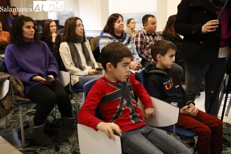 Entrega de los premios escolares del IX Concurso de Postales Navideñas