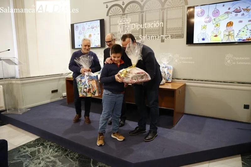 Entrega de los premios escolares del IX Concurso de Postales Navideñas