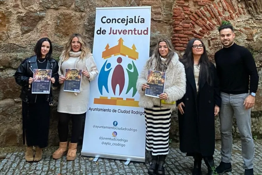 Foto 2 - El Club &Iacute;taca protagonizar&aacute; la Nochevieja Joven, que ser&aacute; animada por la Charanga Manliao