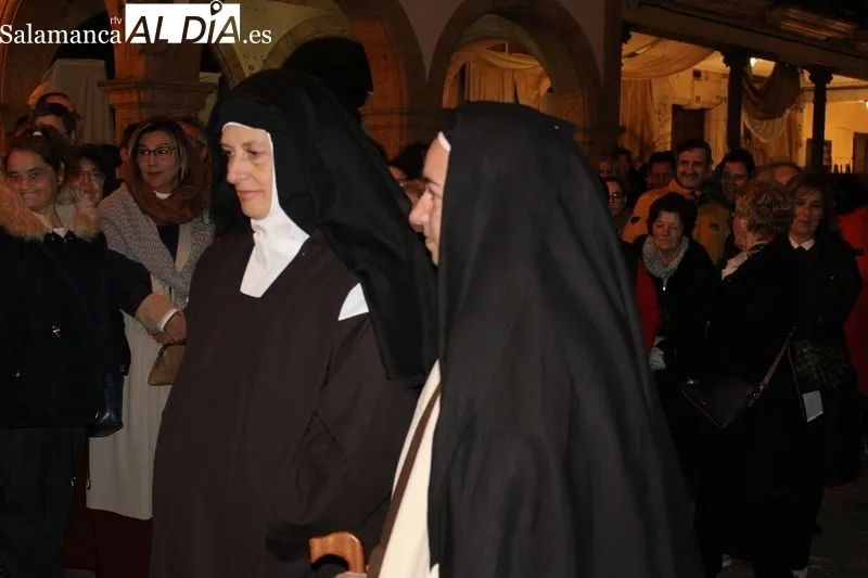 Foto 8 - El Bel&eacute;n Viviente finaliza con la aparici&oacute;n por sorpresa de Santa Teresa y San Juan de la Cruz