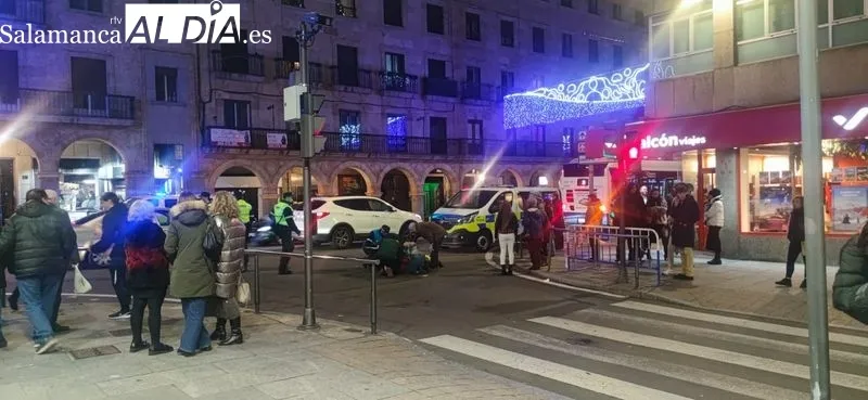 Imágenes del accidente de moto en la calle Correhuela. Fotos: J. Moya