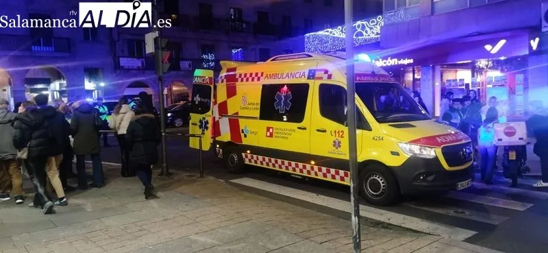 Imágenes del accidente de moto en la calle Correhuela. Fotos: J. Moya