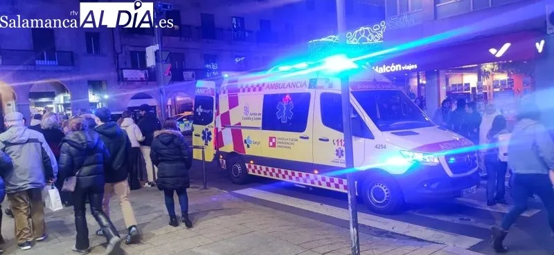 Imágenes del accidente de moto en la calle Correhuela. Fotos: J. Moya