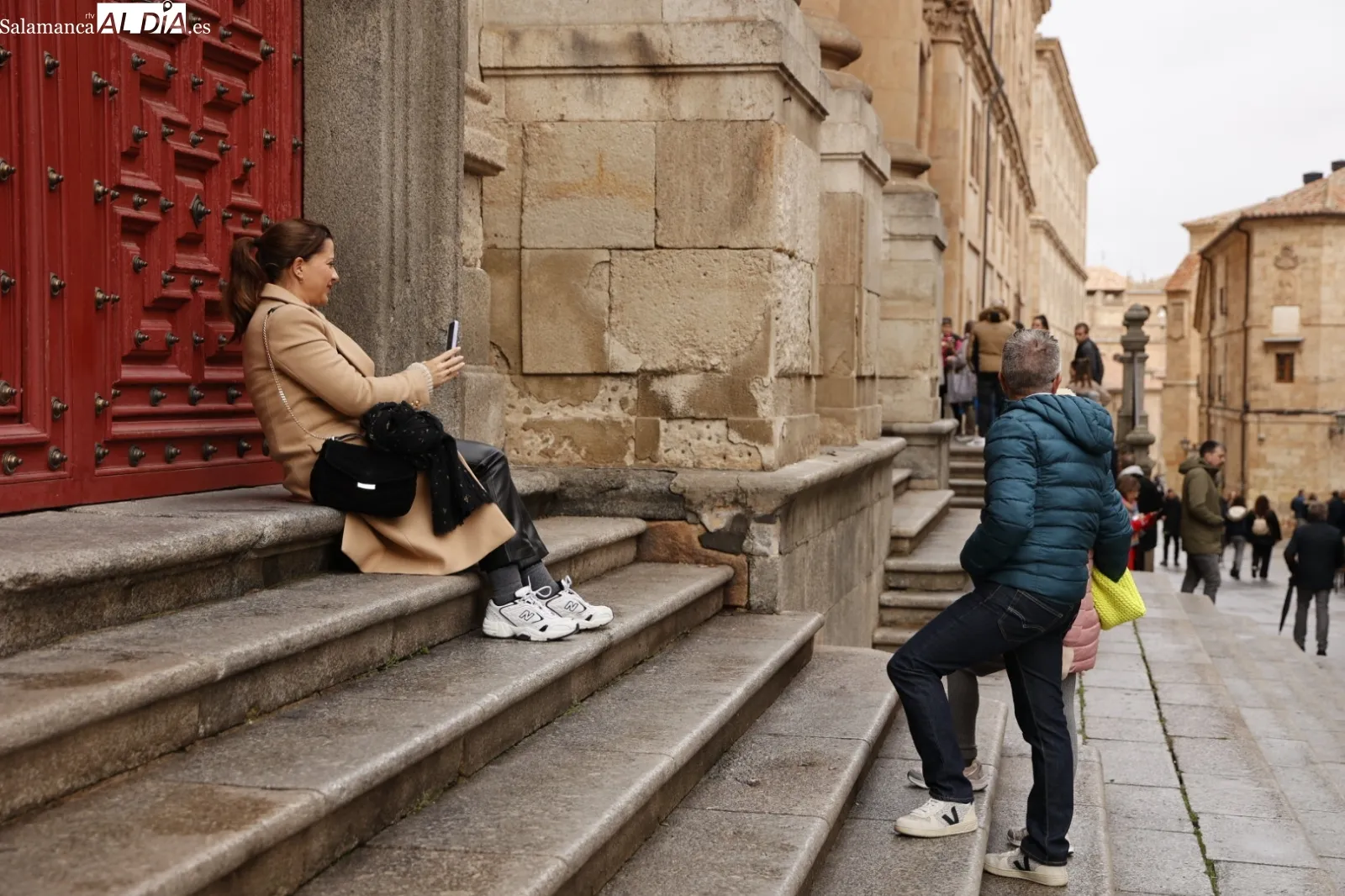 Grupos de turistas en visitas guiadas por Salamanca. Fotos: David Sañudo
