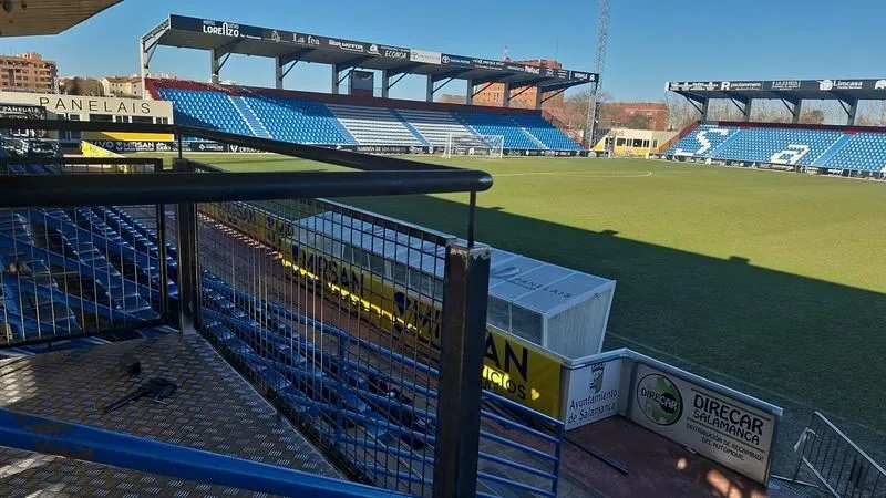 Mejoras en el Reina Sofía antes del partido contra el Villarreal. Fotos: Unionistas de Salamanca