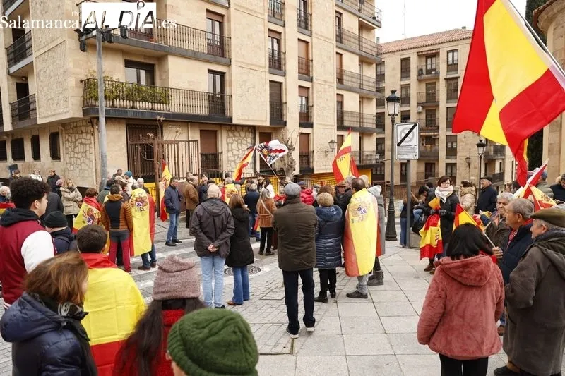 Manifestación de Vox el Día de la Constitución en la cuesta de San Blas. Fotos: David Sañudo.