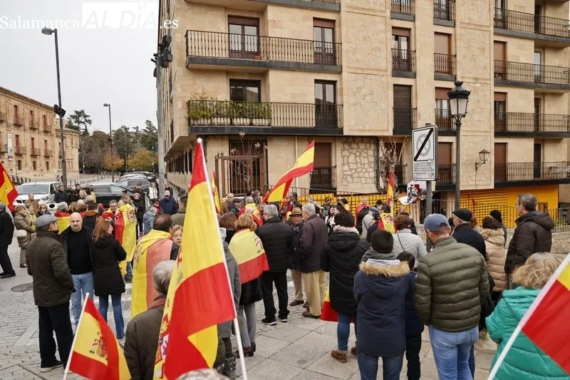 Manifestación de Vox el Día de la Constitución en la cuesta de San Blas. Fotos: David Sañudo.