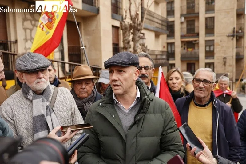 Manifestación de Vox el Día de la Constitución en la cuesta de San Blas. Fotos: David Sañudo.