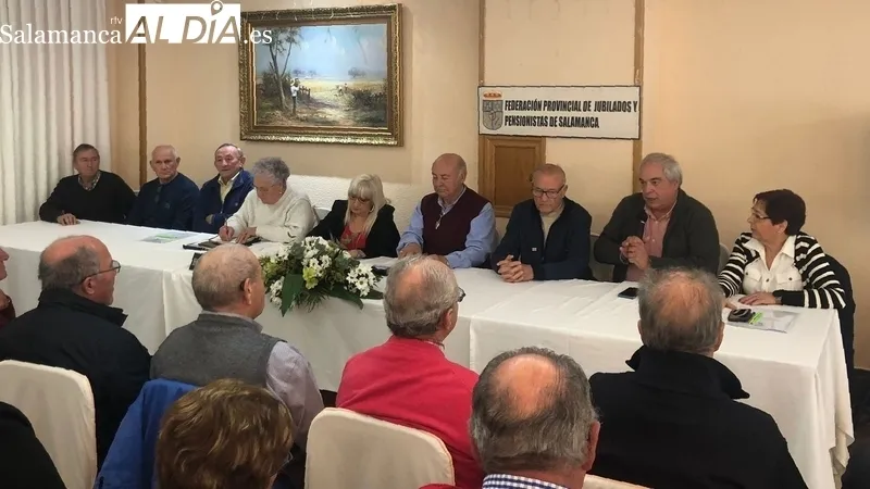 Nueva junta directiva de la Federación Provincial de Mayores presidida por José María Regalado