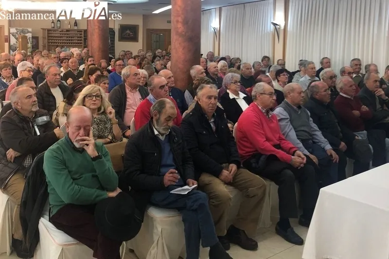 Momento de la elección de la nueva junta directiva de la Federación Provincial de Mayores presidida por José María Regalado