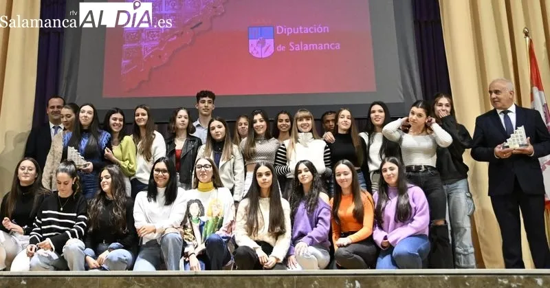 Foto 2 - Miguel Mat&iacute;as Rubio y el equipo Cadete de Voleibol, premiados en la Gala del Deporte provincial