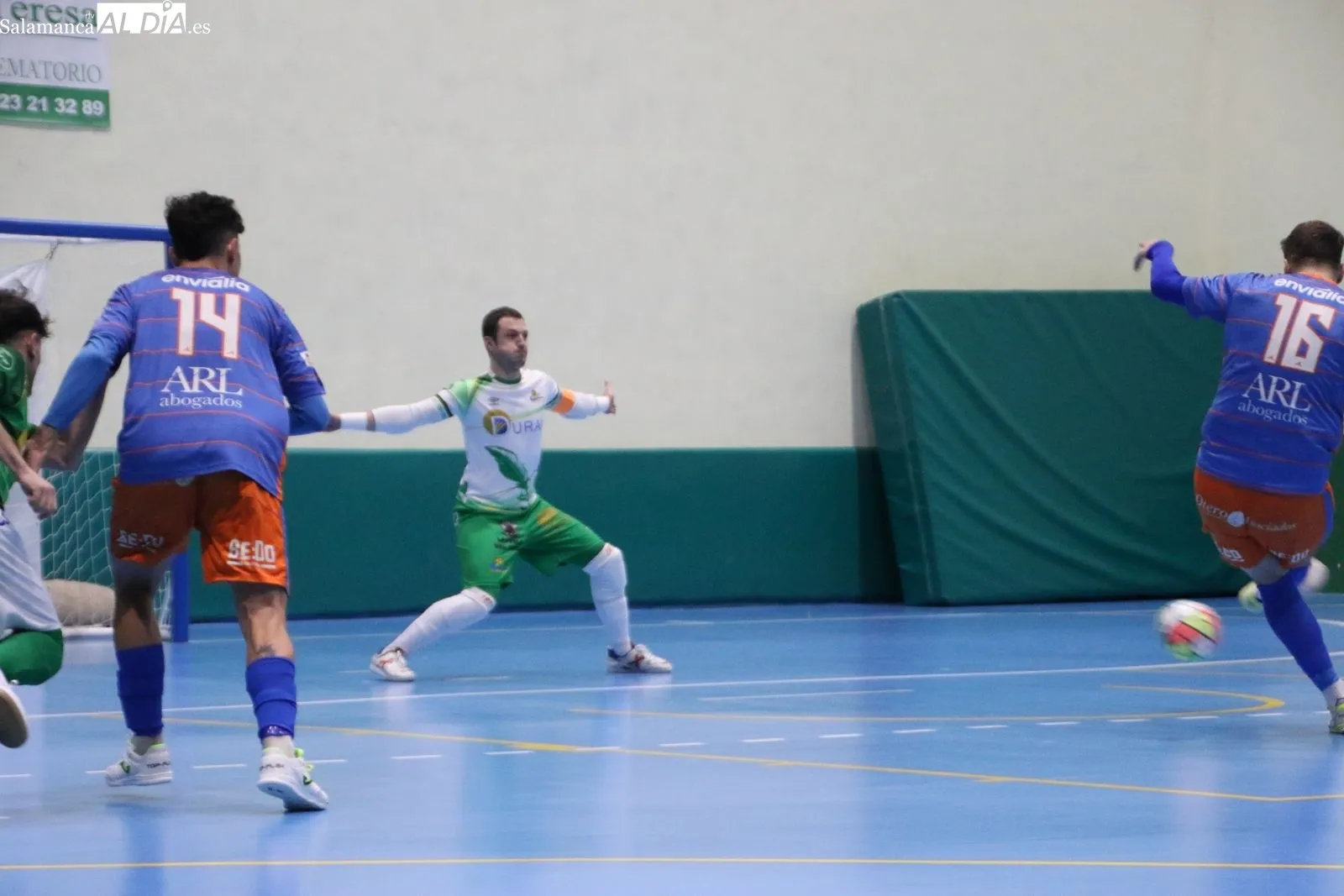 Foto 8 - El Piensos Dur&aacute;n Albense sigue en modo apisonadora (10-2)