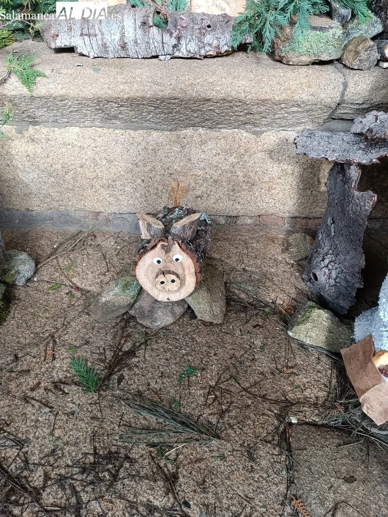 Foto 6 - Original bel&eacute;n en Peralejos de Arriba montado por los vecinos