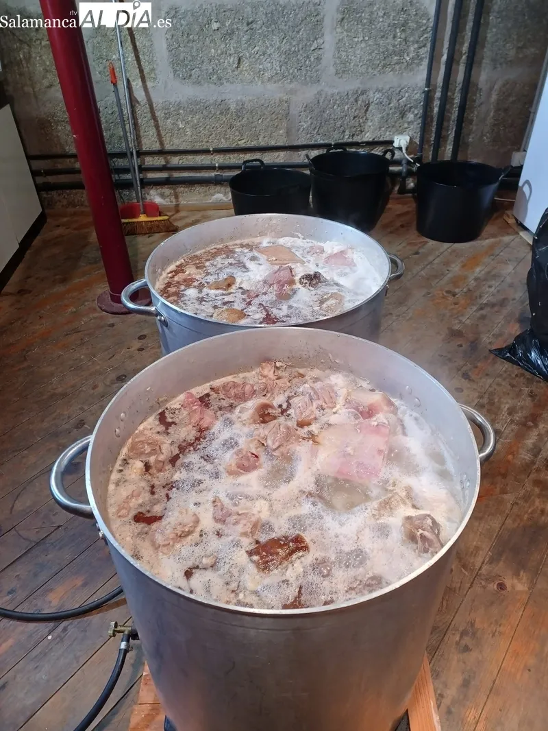 Cocido solidario en San Felices de los Gallegos organizado por la Asociación Cultural Alhóndiga