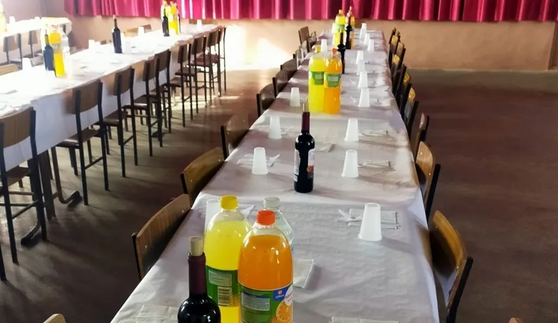 Foto 5 - Los vecinos de Peralejos e Abajo reciben la Navidad con una copiosa comida a la parrilla