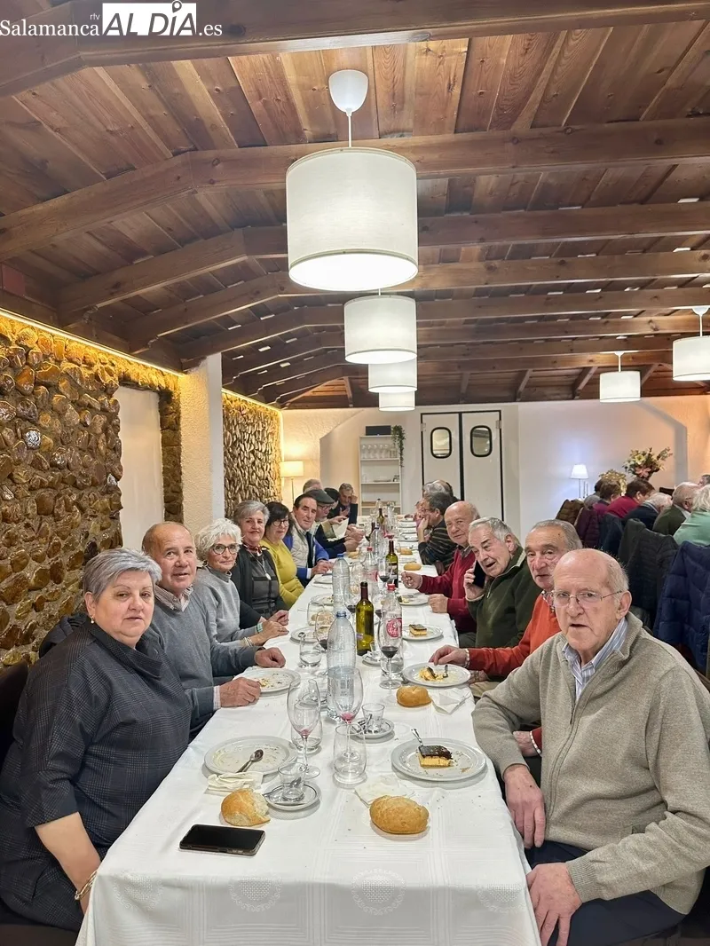 Tras la asamblea se celebró una comida en el Restaurante El Quijote de Vitigudino, pagada a escote por los asistentes 
