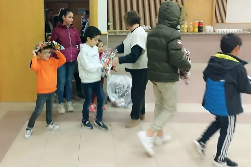 Foto 4 - Los m&aacute;s peque&ntilde;os de Villarino se adelantan en la celebraci&oacute;n de la Nochevieja