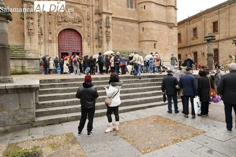 Turistas en el centro de Salamanca. Foto de David Sañudo