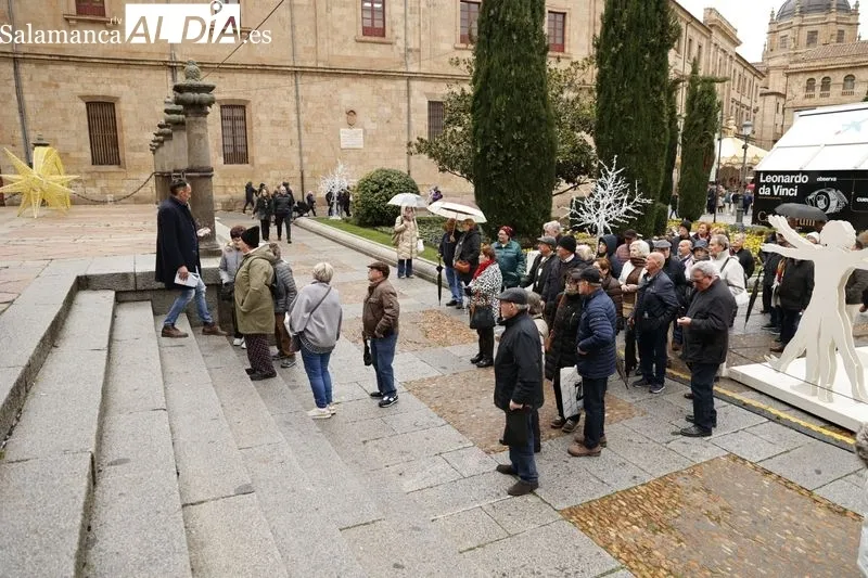 Turistas en el centro de Salamanca. Foto de David Sañudo