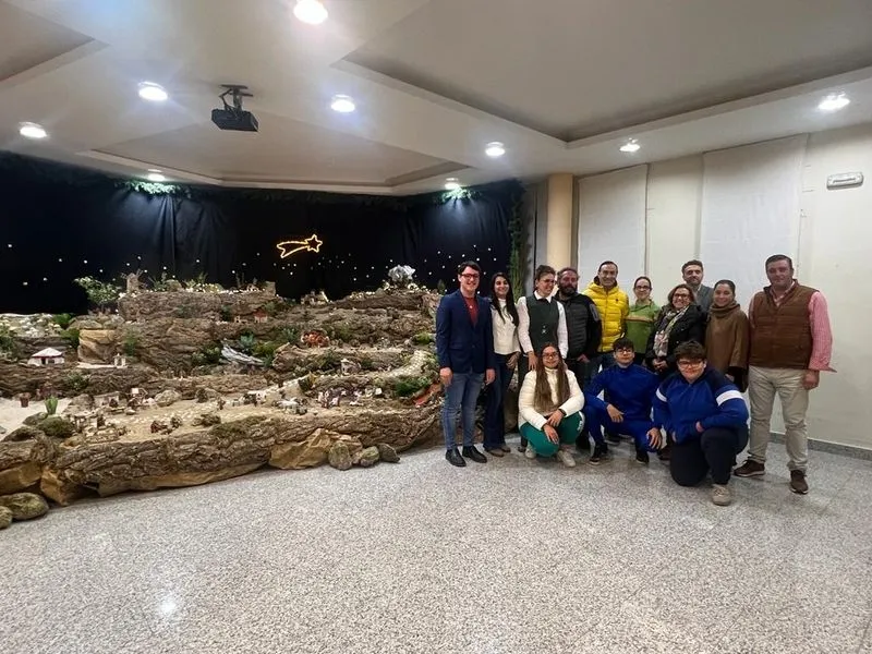 Tradicional Belén que instala cada año en el salón de actos de la Casa de Cultura