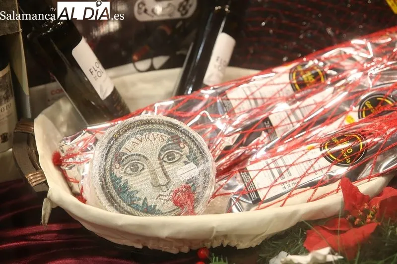 Foto 11 - &Uacute;ltimos d&iacute;as para optar a la gran Cesta de Navidad de la tienda D&acute;Encanto