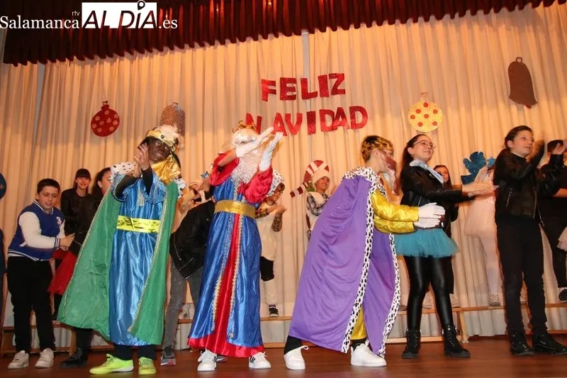 Foto 5 - Las actuaciones de Navidad tocan a su fin en el Colegio Santa Isabel