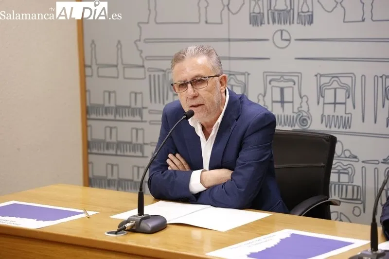 Rueda de prensa de los concejales del PSOE, José Luis Mateos y Fidel Francés. Foto de David Sañudo