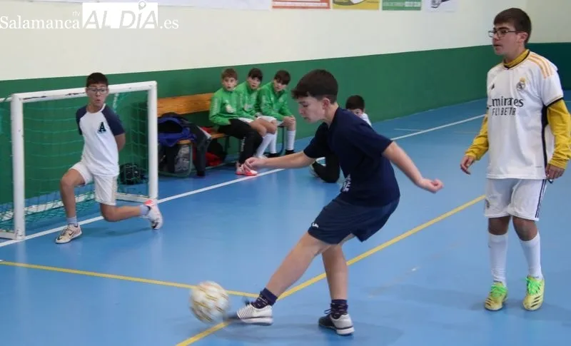 Foto 8 - Finaliza con &eacute;xito el torneo de f&uacute;tbol sala 3x3