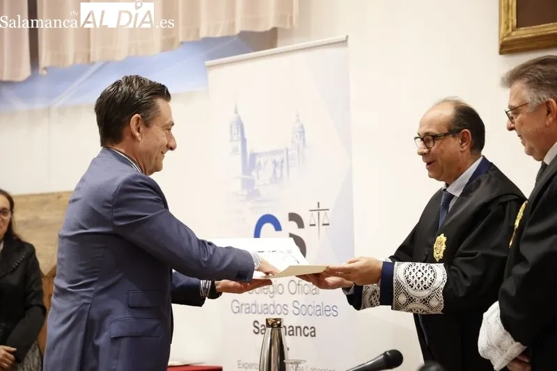 Acto institucional del Colegio Oficial de Graduados Sociales de Salamanca en el edificio histórico de la USAL. Foto de David Sañudo