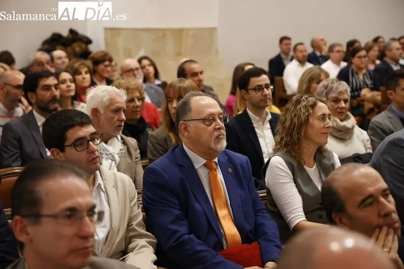 Acto institucional del Colegio Oficial de Graduados Sociales de Salamanca en el edificio histórico de la USAL. Foto de David Sañudo